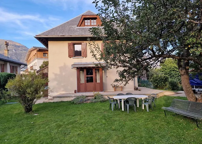 Les Bouvreuils Tatil Evi *